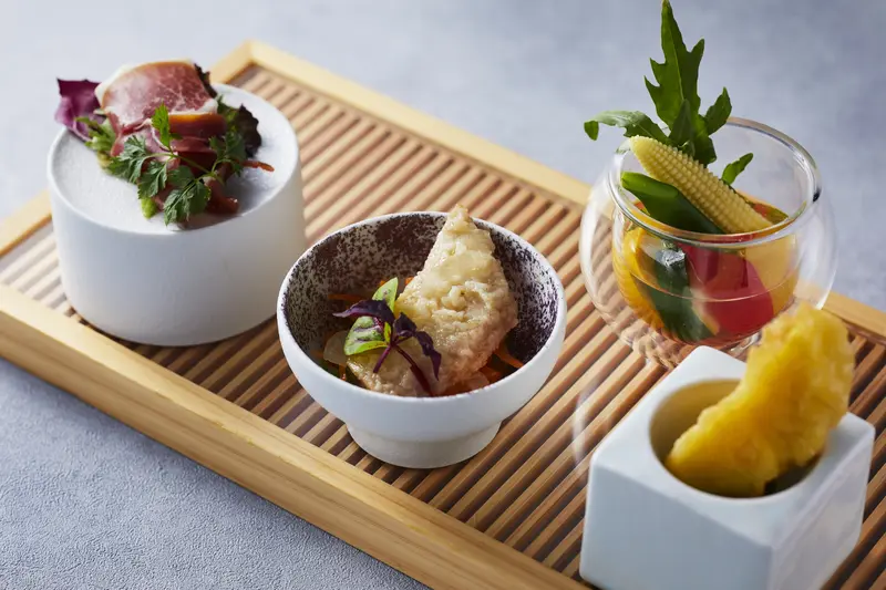 地元彩どり野菜と甘エビのジュレ
